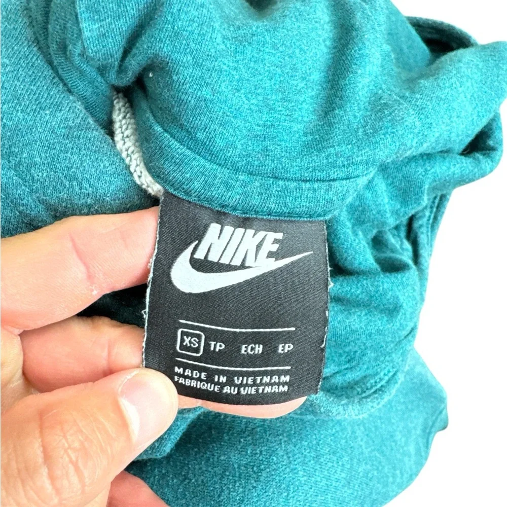 Nike Women’s Size XS Cowl Neck‎ Green Hoodie Logo Swoosh Sportswear Casual